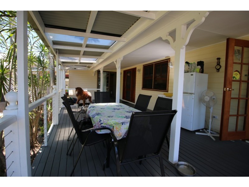 30 VINE STREET, Macleay Island QLD 4184