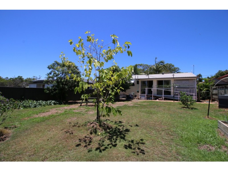 30 VINE STREET, Macleay Island QLD 4184