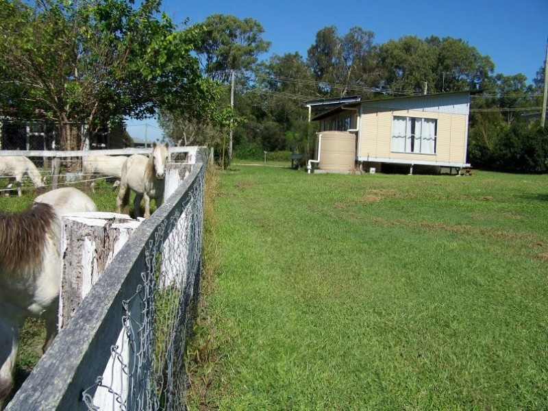 17 CRESSY STREET, Macleay Island QLD 4184