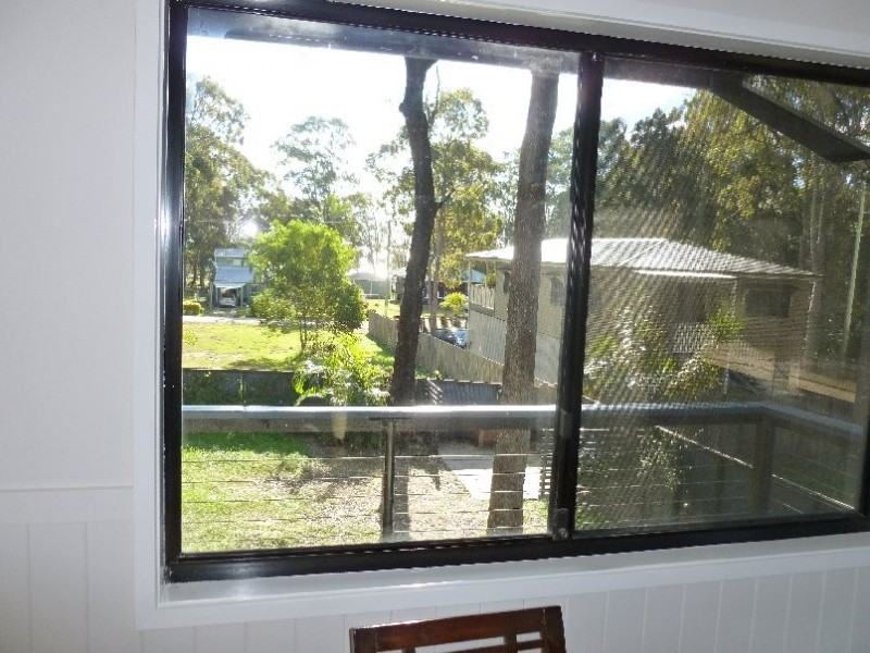 9 DINJERRA STREET, Macleay Island QLD 4184