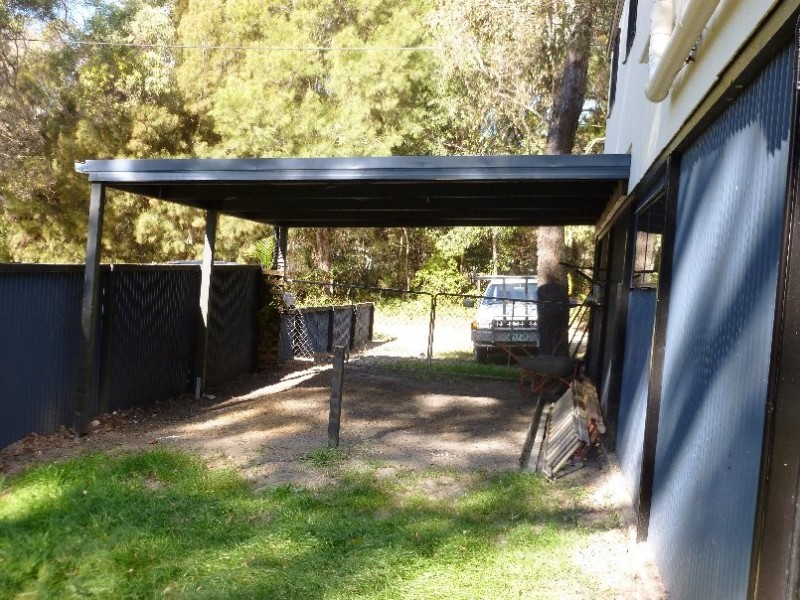 9 DINJERRA STREET, Macleay Island QLD 4184