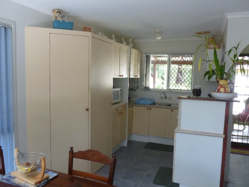 4 LOWTHER ST, Russell Island QLD 4184