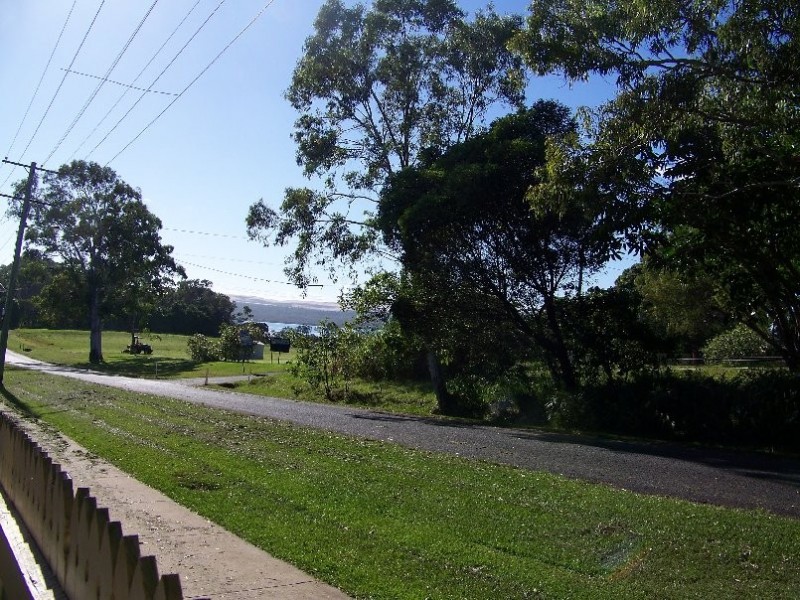 128 LUCAS DR, Lamb Island QLD 4184