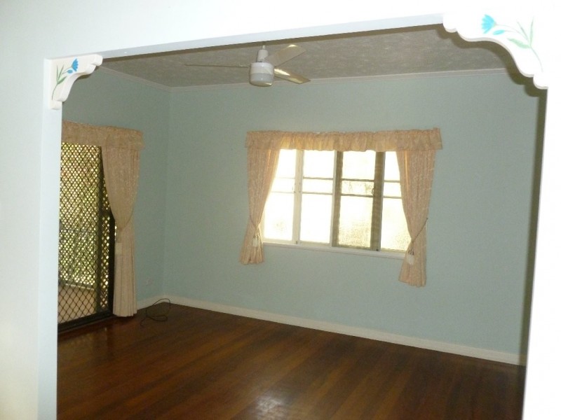 33 ALEXANDER STREET, Macleay Island QLD 4184