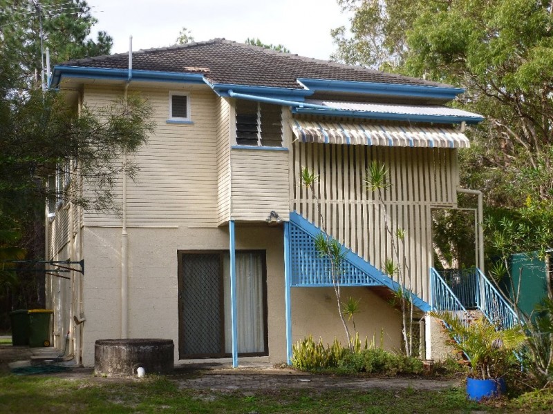 33 ALEXANDER STREET, Macleay Island QLD 4184