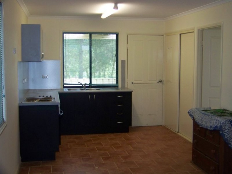 15 Allambie Street, Macleay Island QLD 4184