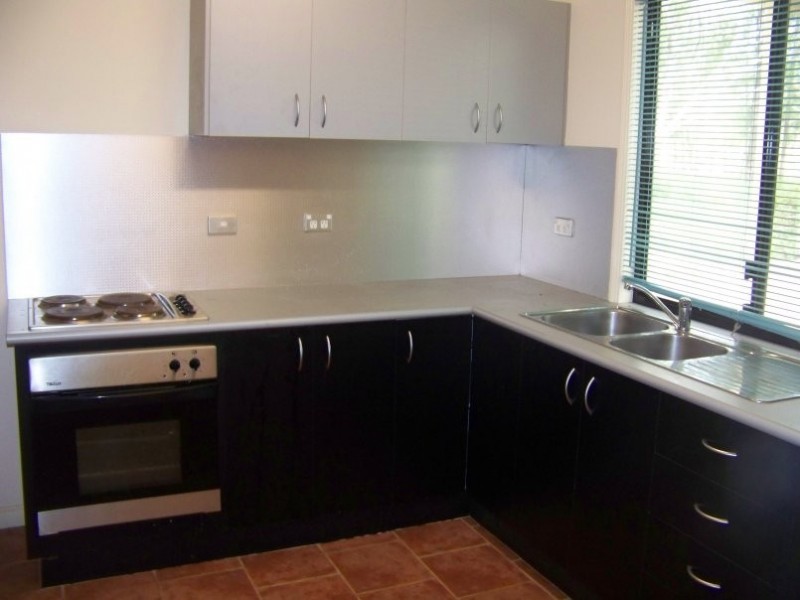 15 Allambie Street, Macleay Island QLD 4184