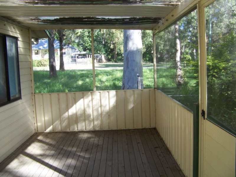 15 Allambie Street, Macleay Island QLD 4184