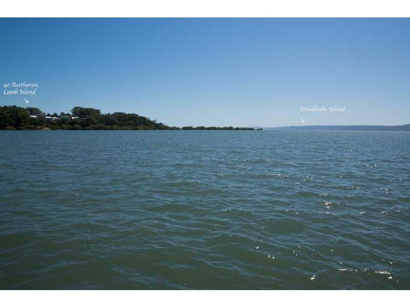40 RESTHAVEN dr, Lamb Island QLD 4184