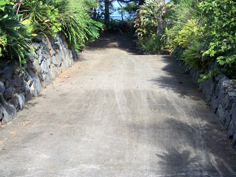52 TINA av, Lamb Island QLD 4184