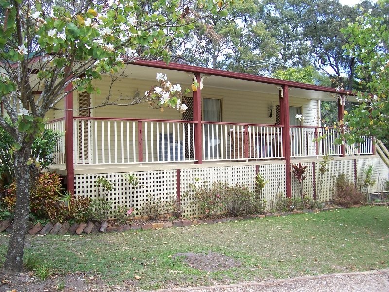 19 ALKIRA STREET, Macleay Island QLD 4184