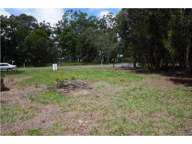 32 Calm Waters Cres, Macleay Island QLD 4184
