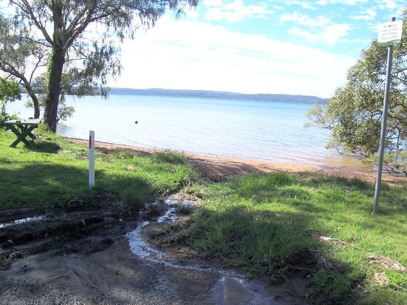 23 OOMOOL STREET, Macleay Island QLD 4184