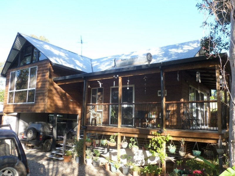 68 High central, Macleay Island QLD 4184