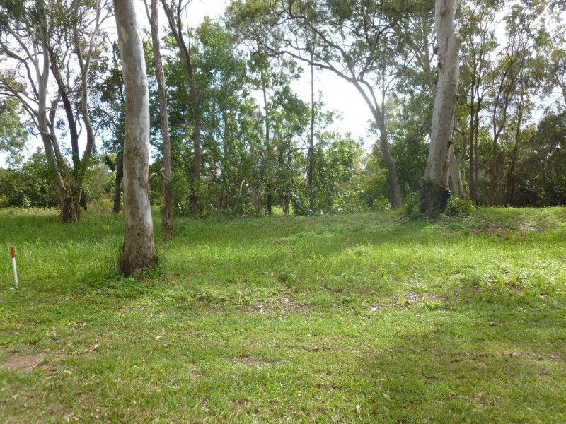 37 Blue Bay Crescent, Macleay Island QLD 4184