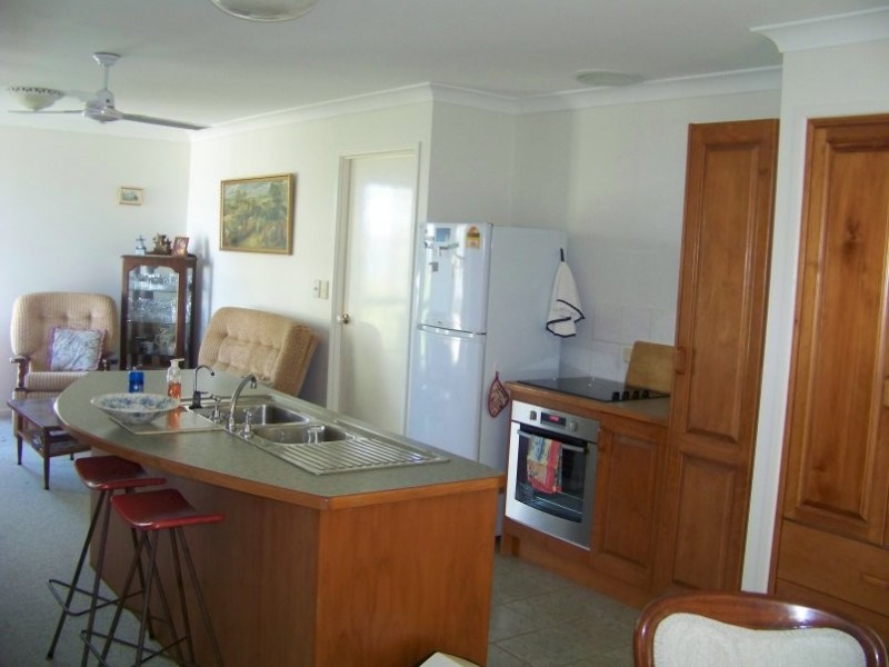 10 Mawarra St, Macleay Island QLD 4184