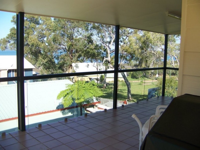 10 Mawarra St, Macleay Island QLD 4184