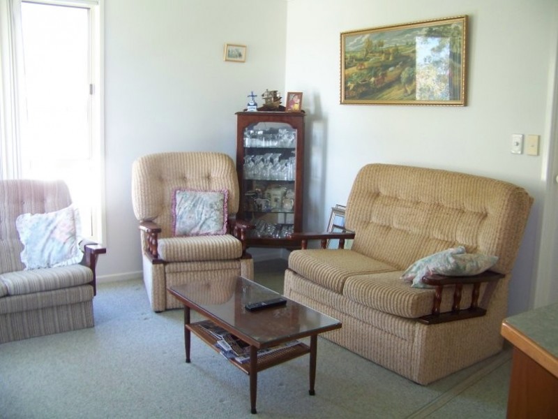 10 Mawarra St, Macleay Island QLD 4184