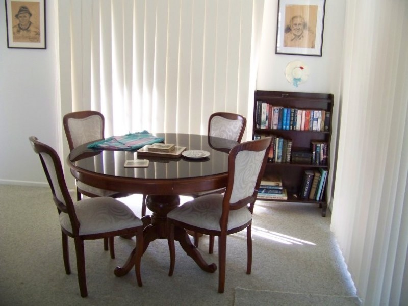 10 Mawarra St, Macleay Island QLD 4184