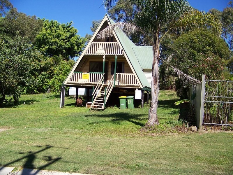 19 PAULA pde, Lamb Island QLD 4184