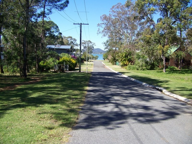 19 PAULA pde, Lamb Island QLD 4184