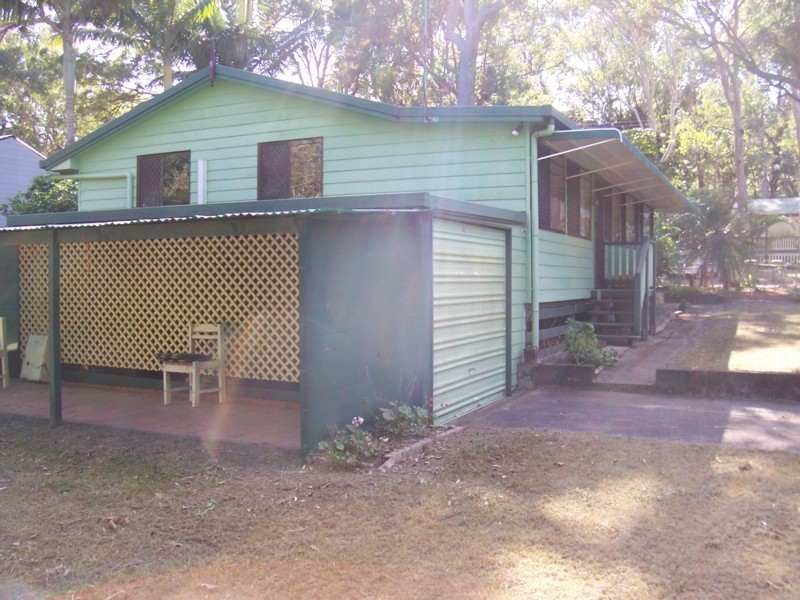 16 DERWENT ST, Macleay Island QLD 4184