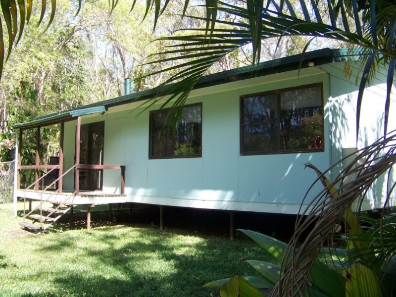 25 Michiko St, Macleay Island QLD 4184