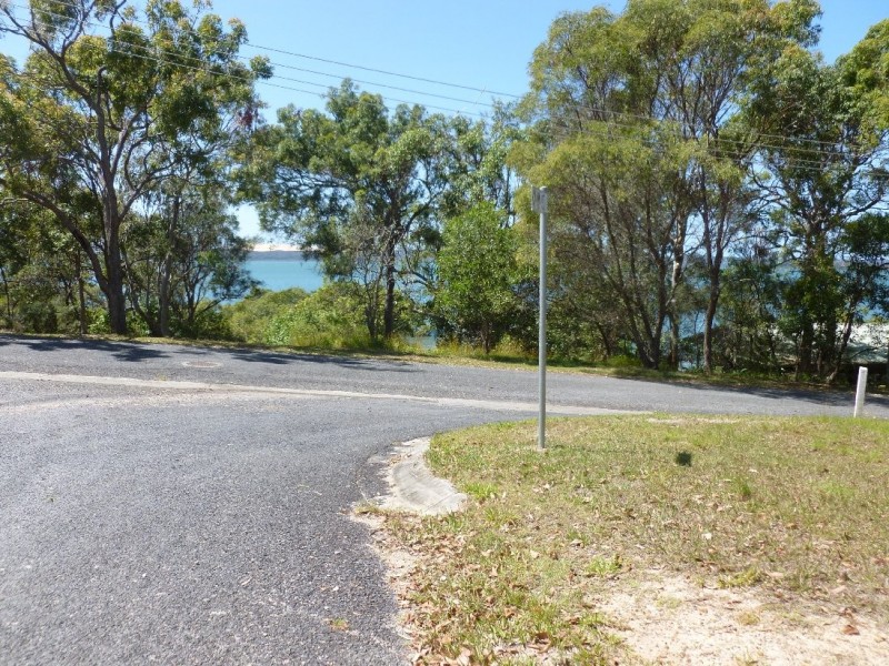 13 KOONWARRA PDE, Macleay Island QLD 4184