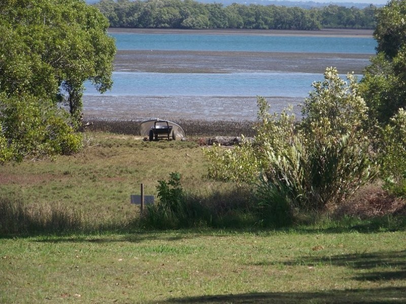 48 Charles Terrace, Macleay Island QLD 4184