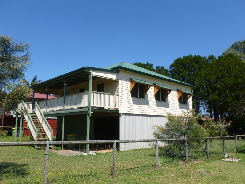 33 LONICERA  STREET, Macleay Island QLD 4184
