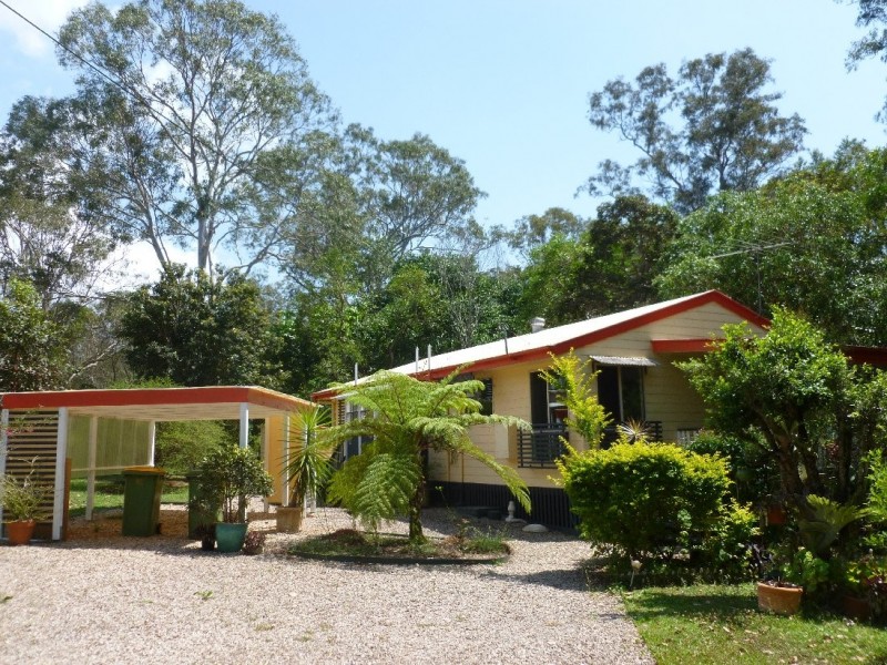 9 Thomas St, Macleay Island QLD 4184