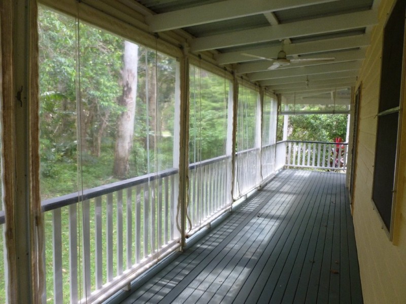 9 Thomas St, Macleay Island QLD 4184