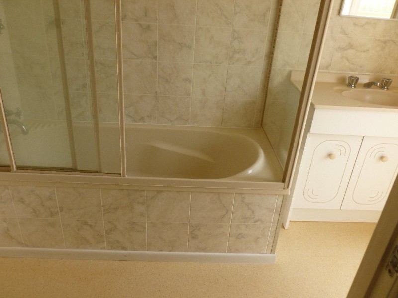 9 Thomas St, Macleay Island QLD 4184