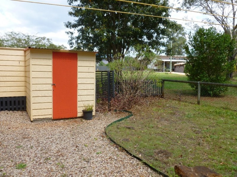 9 Thomas St, Macleay Island QLD 4184