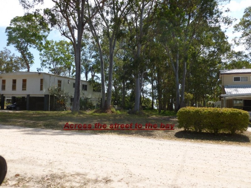 10 ATTUNGA ST, Macleay Island QLD 4184