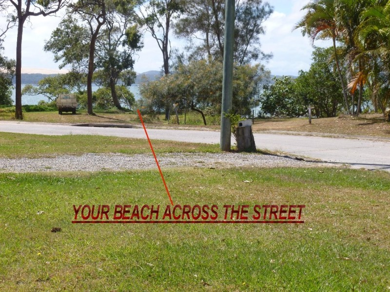 1 COORONG   STREET, Macleay Island QLD 4184