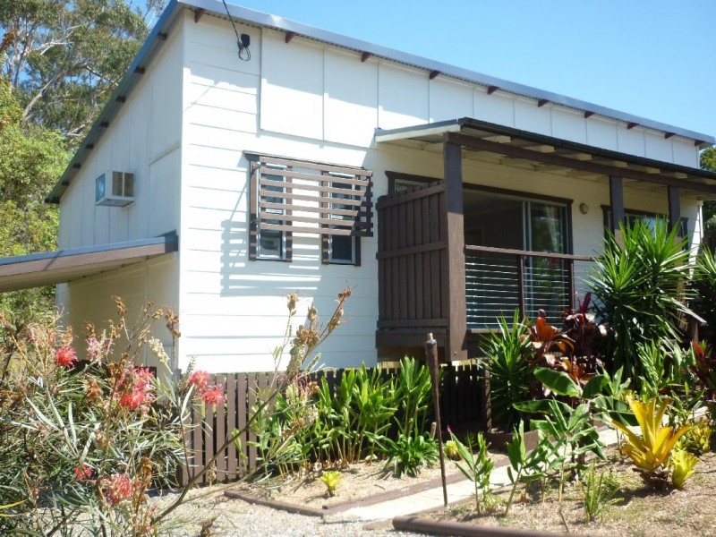 12 YACHT STREET, Russell Island QLD 4184