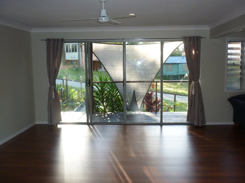 12 YACHT STREET, Russell Island QLD 4184