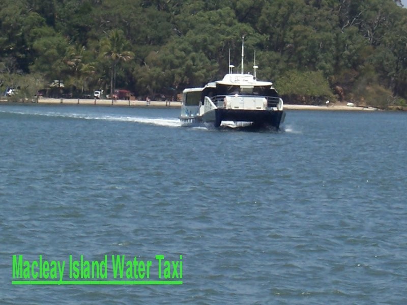 7 ROBIN STREET, Macleay Island QLD 4184