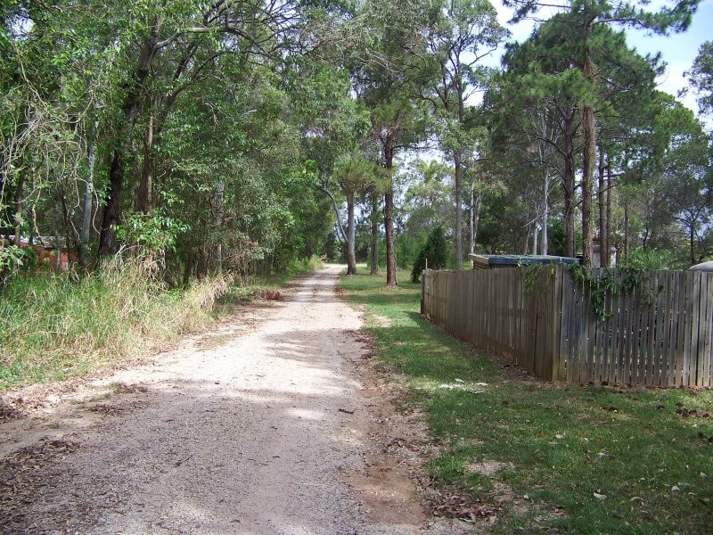 21 HELEN PDE, Lamb Island QLD 4184