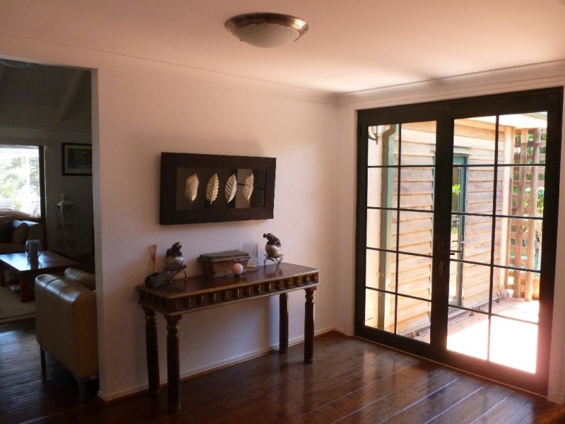 8 EMILY COURT, Macleay Island QLD 4184