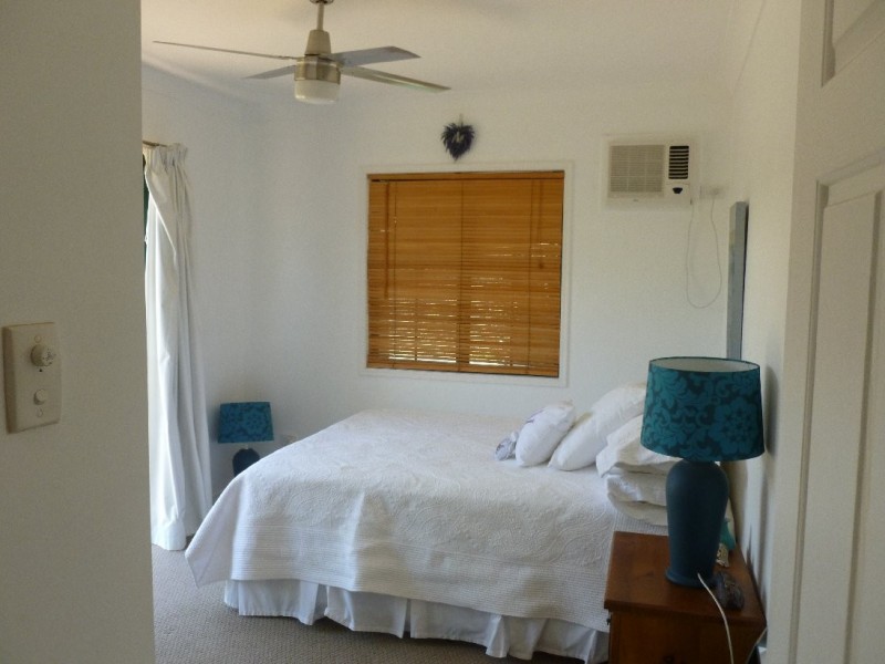 8 EMILY COURT, Macleay Island QLD 4184