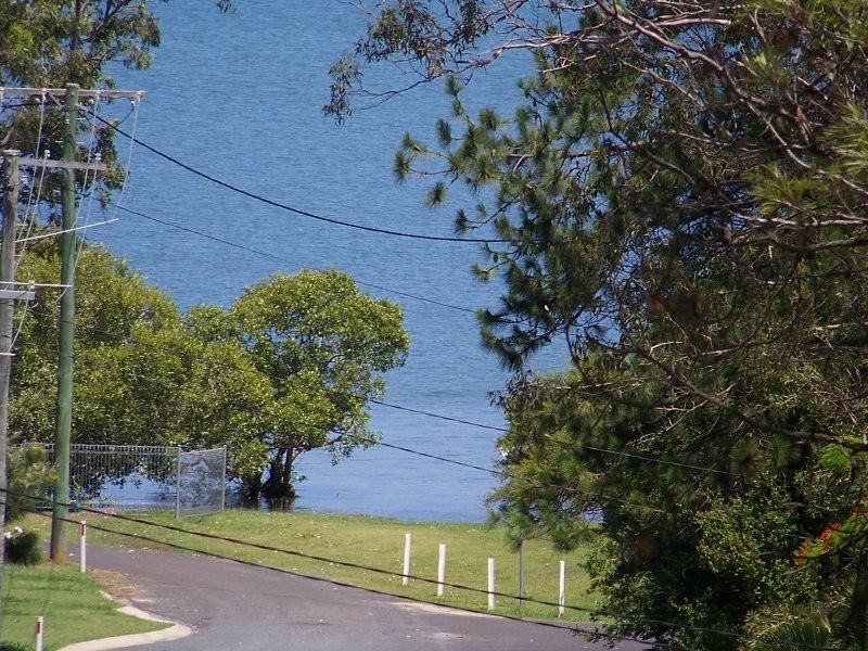 9 PAULA pde, Lamb Island QLD 4184