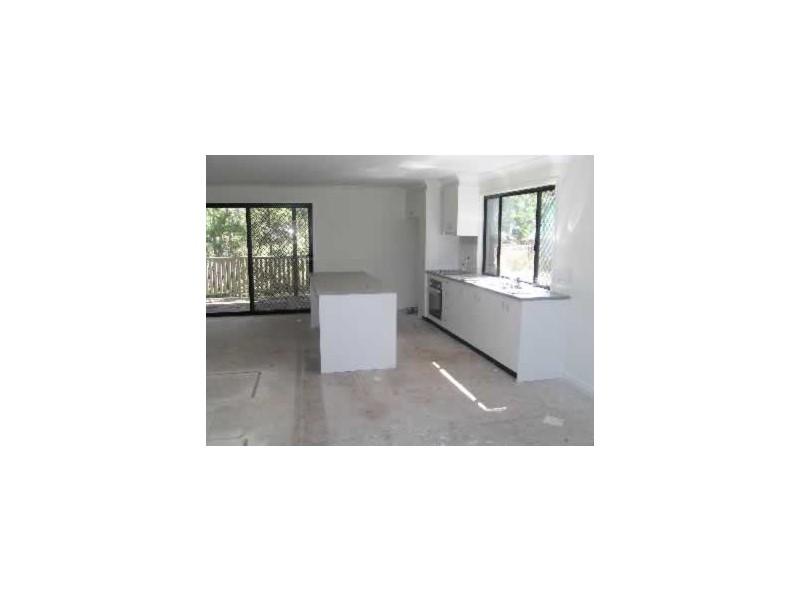 9 PAULA pde, Lamb Island QLD 4184