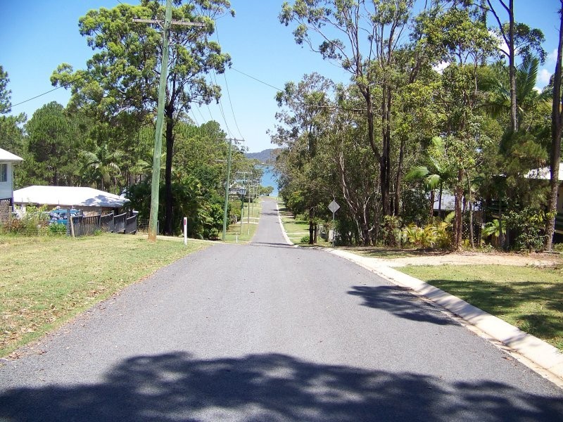 9 PAULA pde, Lamb Island QLD 4184