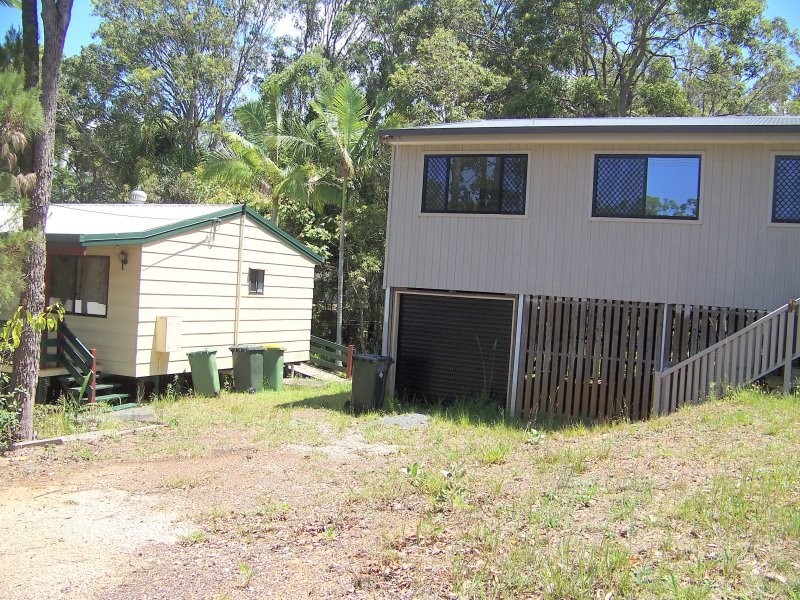 9 PAULA pde, Lamb Island QLD 4184
