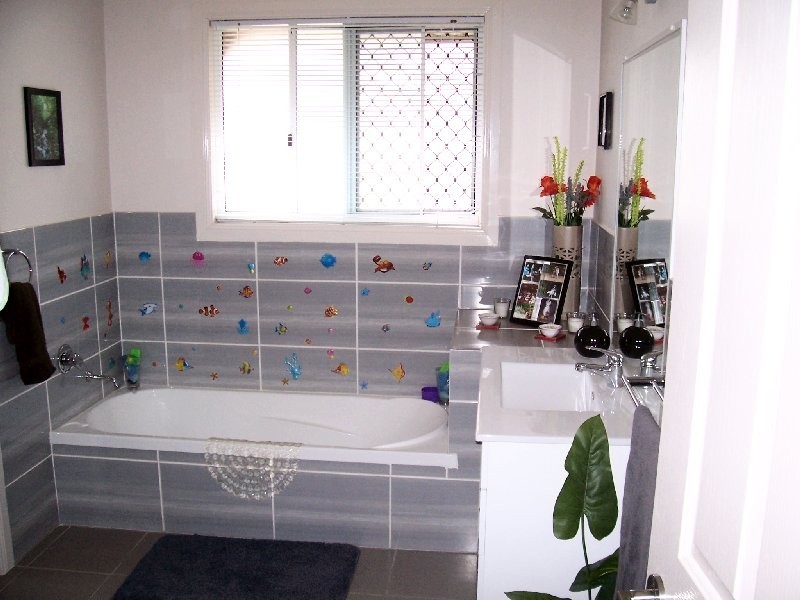 19-51 SCOTTS ROAD, Macleay Island QLD 4184