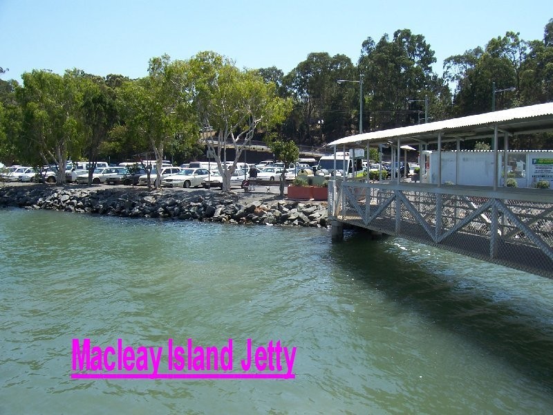 19-51 SCOTTS ROAD, Macleay Island QLD 4184