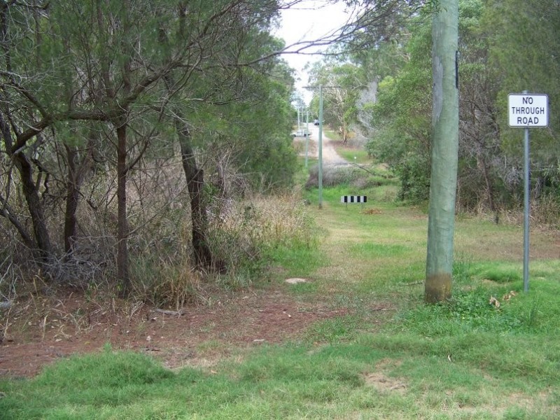 3 Rhodes St, Macleay Island QLD 4184