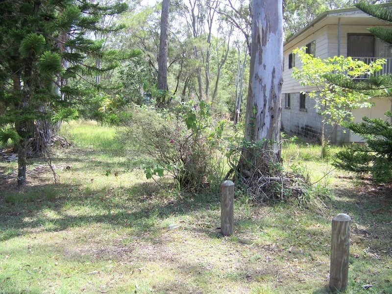 30 – 34 BRUCE ST, Lamb Island QLD 4184